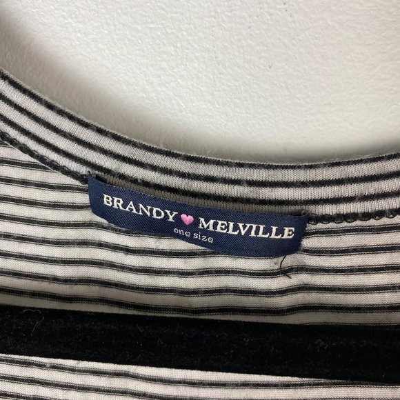 Brandy Melville twist front stripe top one size long sleeve black and white - Picture 4 of 4